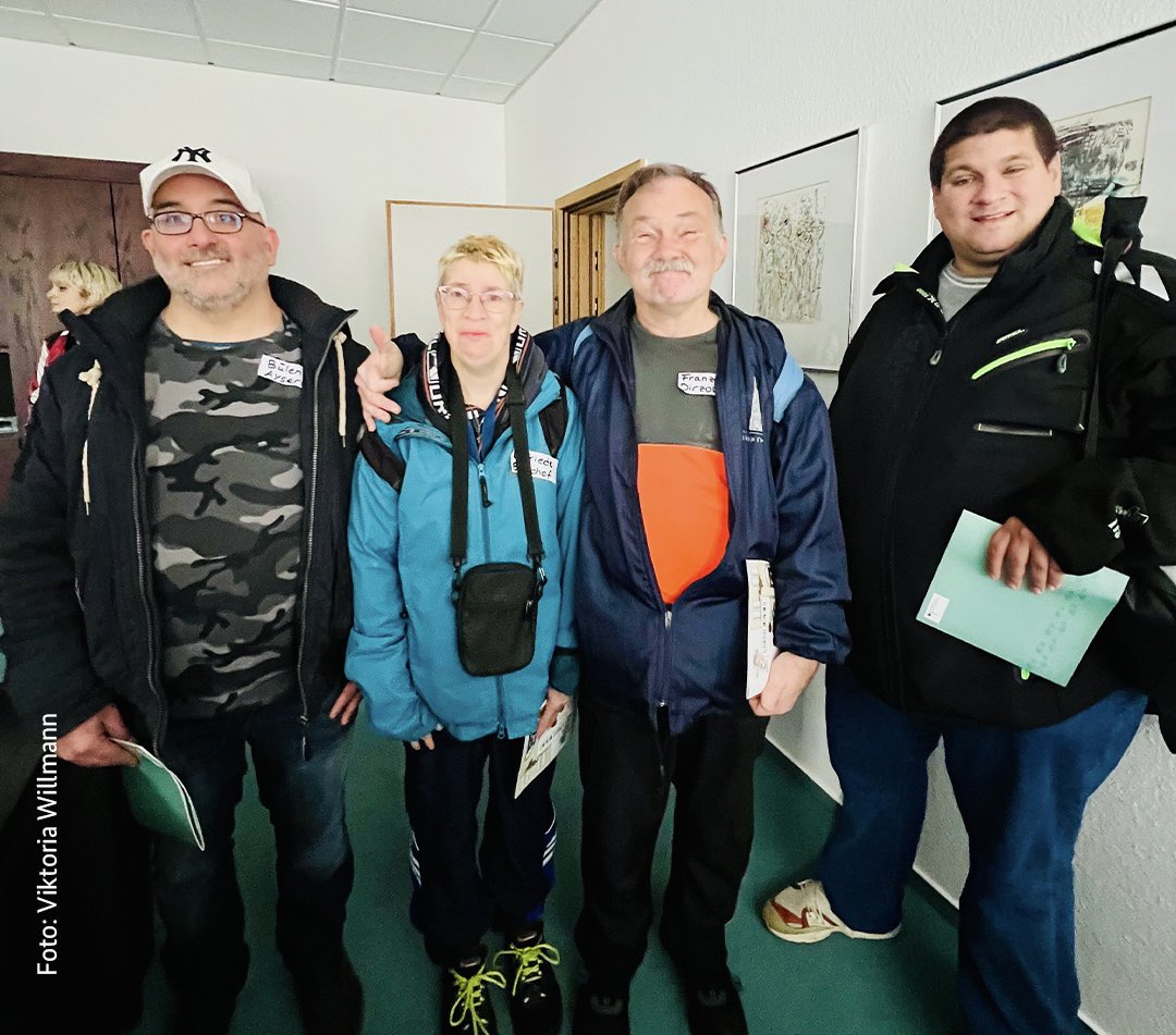 Heute hieß es im BMAS in Berlin und Bonn: Schichtwechsel! 🤝 Für
einen Tag tauschten Kolleg*innen den Arbeitsplatz mit Beschäftigen aus Werkstätten für Menschen mit Behinderungen: bmas.de/DE/Service/Pre…