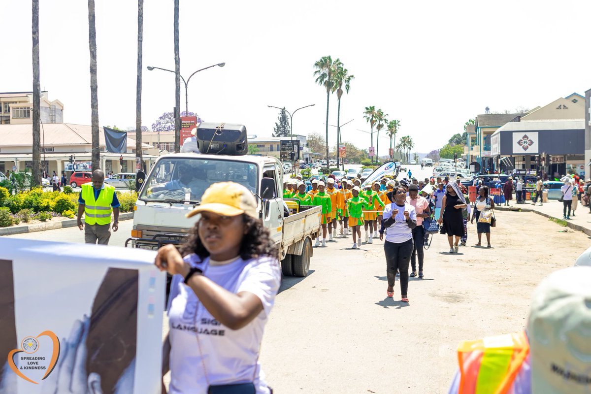 Henry_Chivhanga's tweet photo. On Sept 26th, I joined hands with Trinity Charity Foundation, Nasvingo Dussability Network and  the Sign Language Interpreters Association of Zimbabwe to lead the "Week of the Deaf" March in #Masvingo. We continue to reiterate that "Disability rights are human rights"! @dactzw https://t.co/7AEi3pfwat