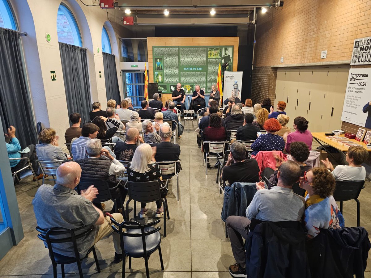 📢 Presentació del llibre "No em canviïs la llengua" al bar del teatre de Salt #CatalàViu #NoEmCanviïsLaLlengua #CulturaViva