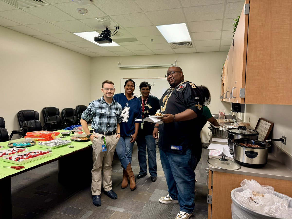 Sam Houston Middle School tweet media