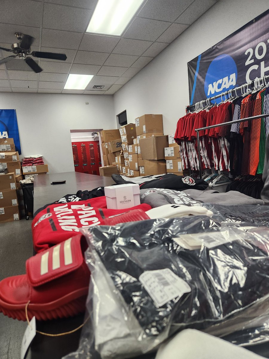 rockreax's tweet photo. Gear Day @PackWrestle! Wow! https://t.co/HyPfljKuhv