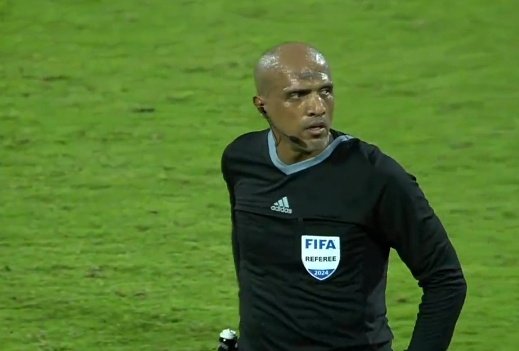 Ini kang #wasit enaknya di apain ya. Ahh gak ada enaknya, t**k B**i kau sit
#TimnasDay