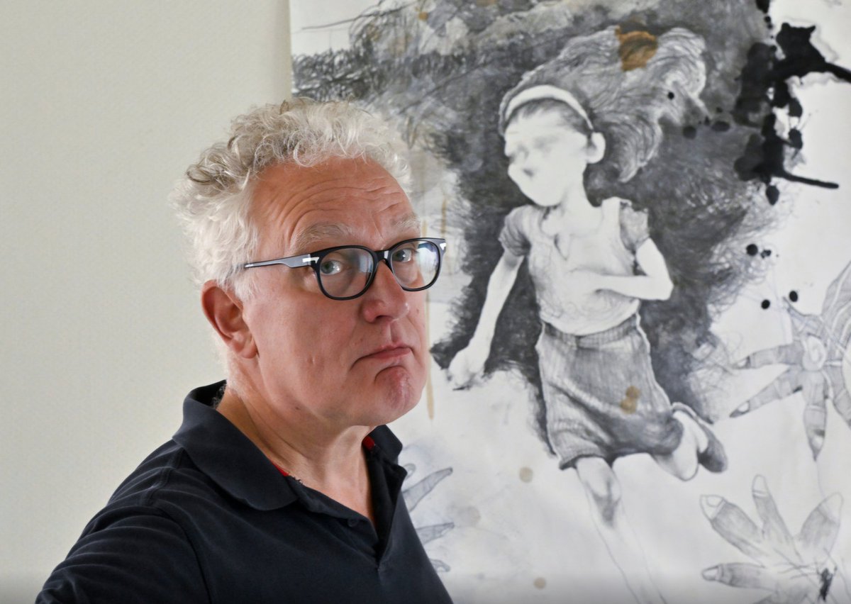 Juichende Michaja Langelaan <a href="/Arguspers/">ARGUS</a> over Ragbolrinus <a href="/martienfrijns/">Martien Frijns</a>: 'De evenmin zachtzinnige tekeningen van Paul van der Steen maken het tot een bijna baldadig boekje, dat de jonge lezertjes, en hopelijk ook hun voorlezers, heerlijk kan doen gruwelen.' m10boeken.nl/boeken/ragbolr…