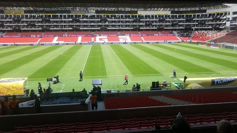 Aquí estamos en Quito para narrar desde este Estadio Ecuador vs PARAGUAY por la <a href="/780AM/">Radio 780 AM</a> @Deportetotal @jotitaBernabe