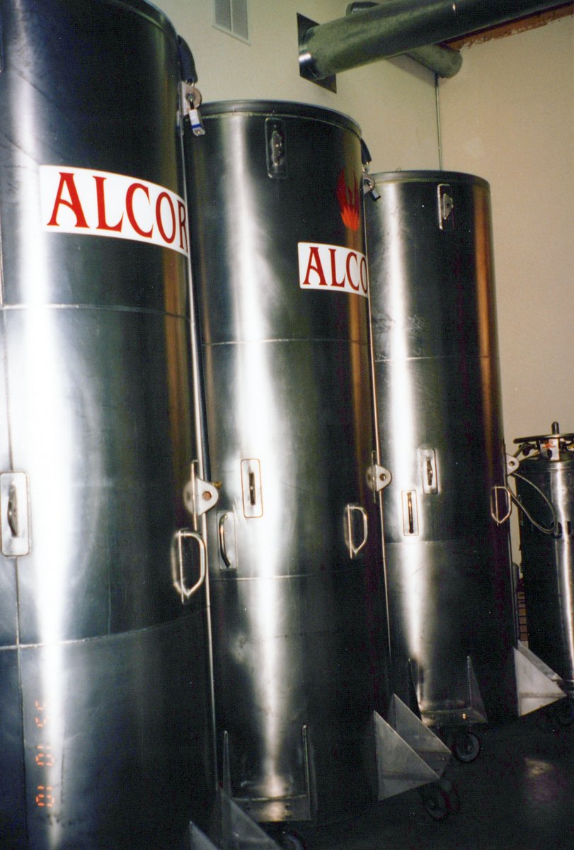 Throwback to the dewars at Alcor on this day in 1995! Do you remember these?
 #alcorhistory #history #alcor #alcorlifeextensionfoundation #cryonics #cryopreservation #science #cool