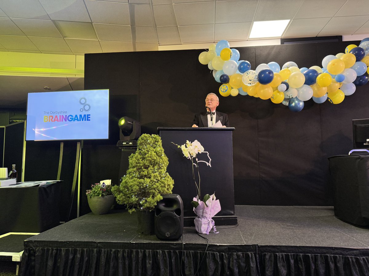 DerBrainGame's tweet image. #DBG2024 is opened by Robert Kirkland of @bandkbuild, who also introduces your host for the evening, @adamlloydbuss ⭐️