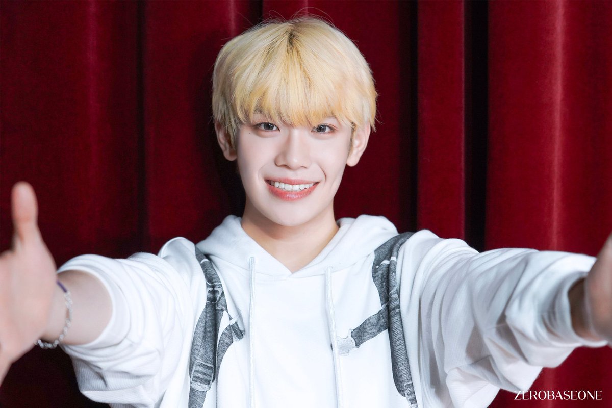 초바비 tweet media