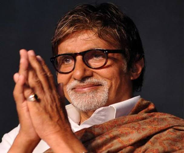 786Ashriwas's tweet photo. @SrBachchan 
Dear Sir,
You are the greatest and sweetest human being and an even better person, I know. 
May God bless you with wonderful times ahead. I wish peace, happiness, great life and better health.
Happy Birthday Dear Sir
🙏🏻💐🙏🏻
@allaukhina2 @sureshjumani @nileshbodawala https://t.co/e2uwxt60Ui