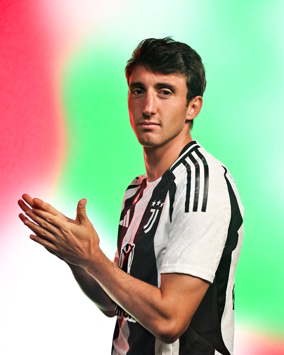 juventusfc's tweet photo. Subito in gol Andrea Cambiaso nel match di #NationsLeague dell’Italia 🇮🇹 👏 https://t.co/cFqktaWBFB