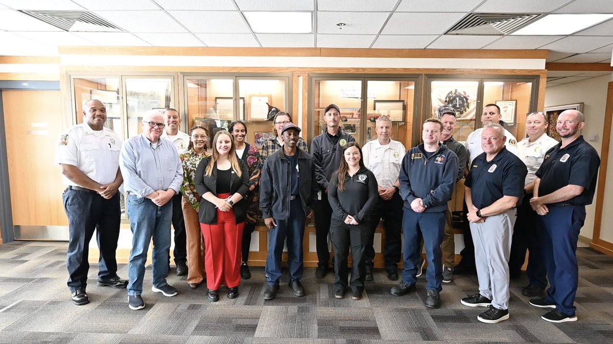 PIOMarkBrady's tweet image. Just completed the 3-day Public Information Basics course @FEMA_NDEMU L0105 held in Annapolis MD. 15 students from @DCGovernment @AnnapolisFire @AACoFD @PGFDNews &amp;amp; @ffxfirerescue participated. Co-instructed with #MPIO Kasey Thomas from @AACO_OEM - great job by all. Honored to