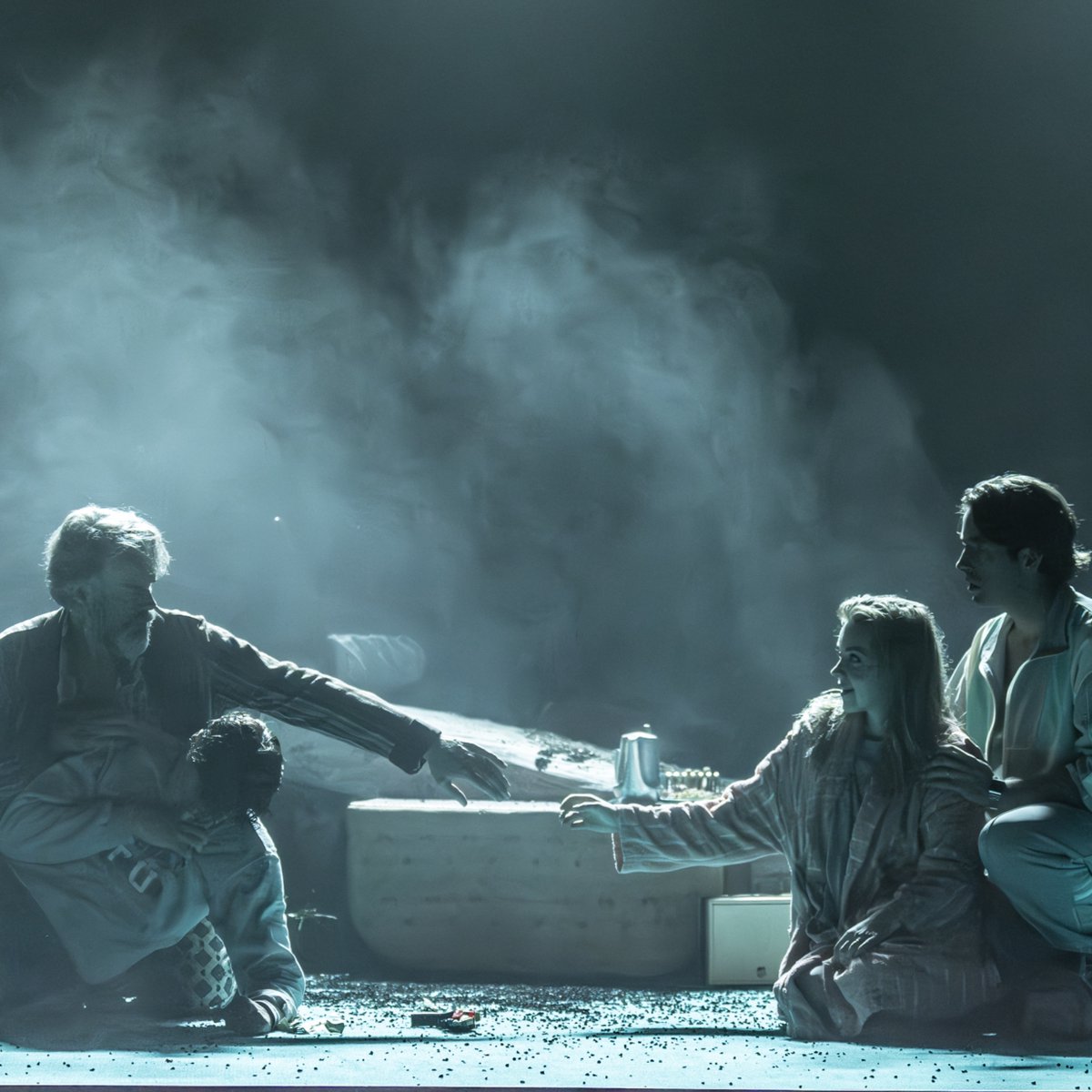 Beyond the picket fence… 🏡

Step into the intimate world of Trouble in Tahiti / A Quiet Place, where three decades of family secrets unfold against a backdrop of Bernstein's rarely-performed operas. 

Here's a first glimpse of The Royal Opera's Suburbia-themed double bill.
