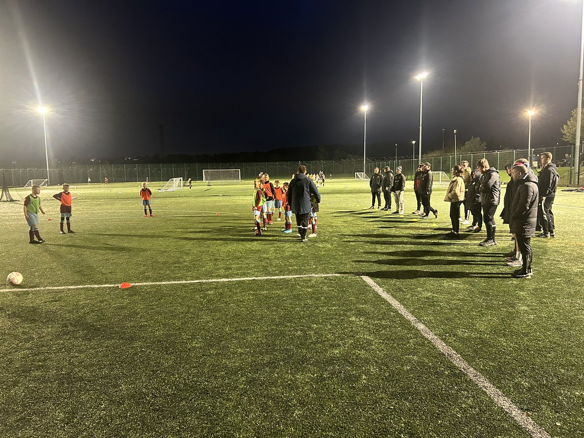 North Gawber Colliery FC (@northgawbercoll) on Twitter photo A few shots from yesterday’s Coach Support Workshop as we team up with <a href="/AFCPogmoor/">AFC Pogmoor</a> and <a href="/SHCFA/">Sheffield FA ⚽️</a> to try and give our Coaches the toolkit to deliver high quality sessions!
Massive thanks to <a href="/TMeasham/">Tom Measham</a> and Gary Webb for putting on the Workshop! A few shots from yesterday’s Coach Support Workshop as we team up with <a href="/AFCPogmoor/">AFC Pogmoor</a> and <a href="/SHCFA/">Sheffield FA ⚽️</a> to try and give our Coaches the toolkit to deliver high quality sessions!
Massive thanks to <a href="/TMeasham/">Tom Measham</a> and Gary Webb for putting on the Workshop!