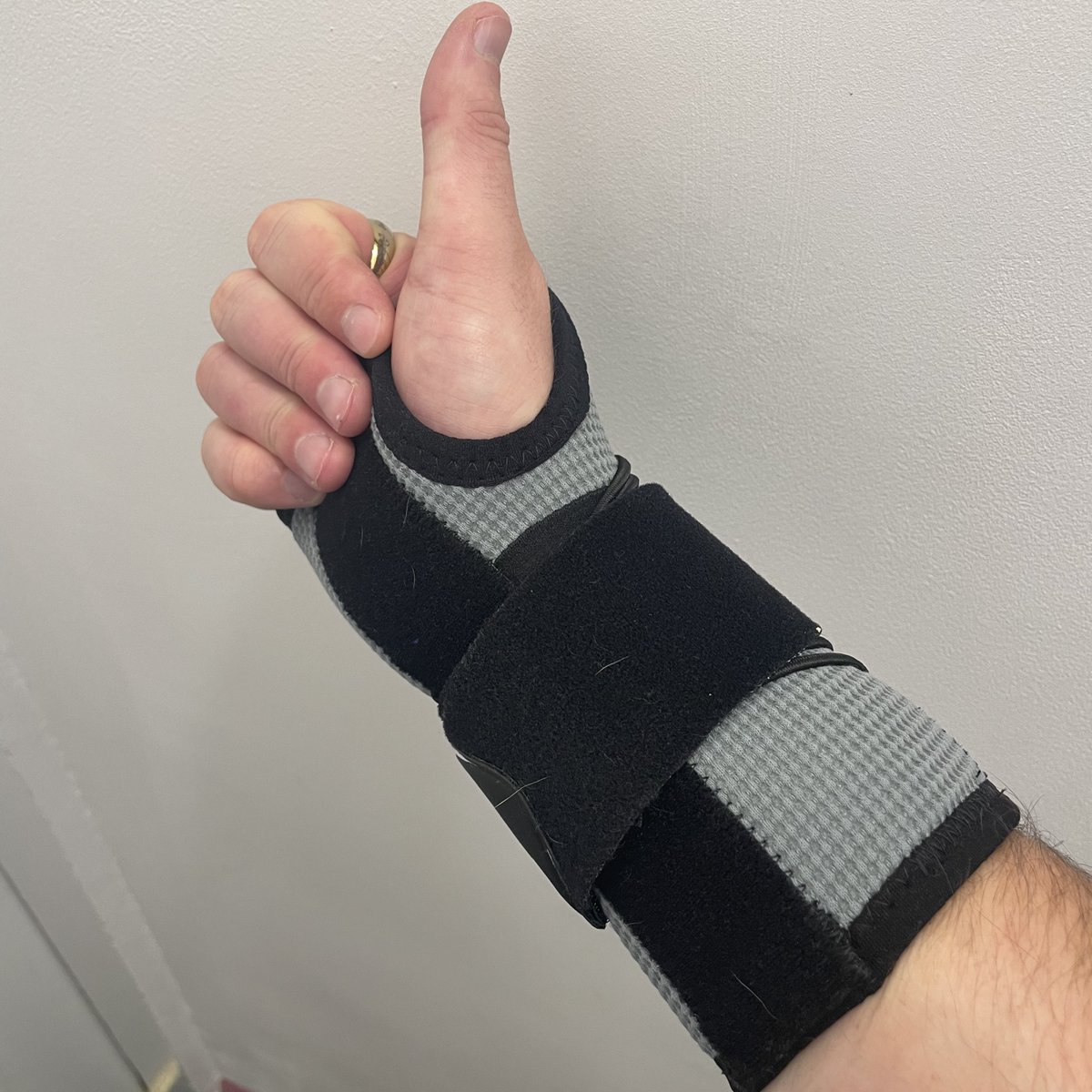 The BrushSmith tweet media