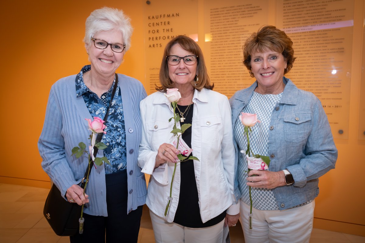 kauffmancenter's tweet photo. Patrons enjoyed the artistry of world-renowned musician and Grammy-nominated organist Cameron Carpenter in Helzberg Hall on Tuesday. This free concert was made possible by @saintlukeskc in recognition of Breast Cancer Awareness Month.

📷 Don Ipock https://t.co/VD3ler7ljN