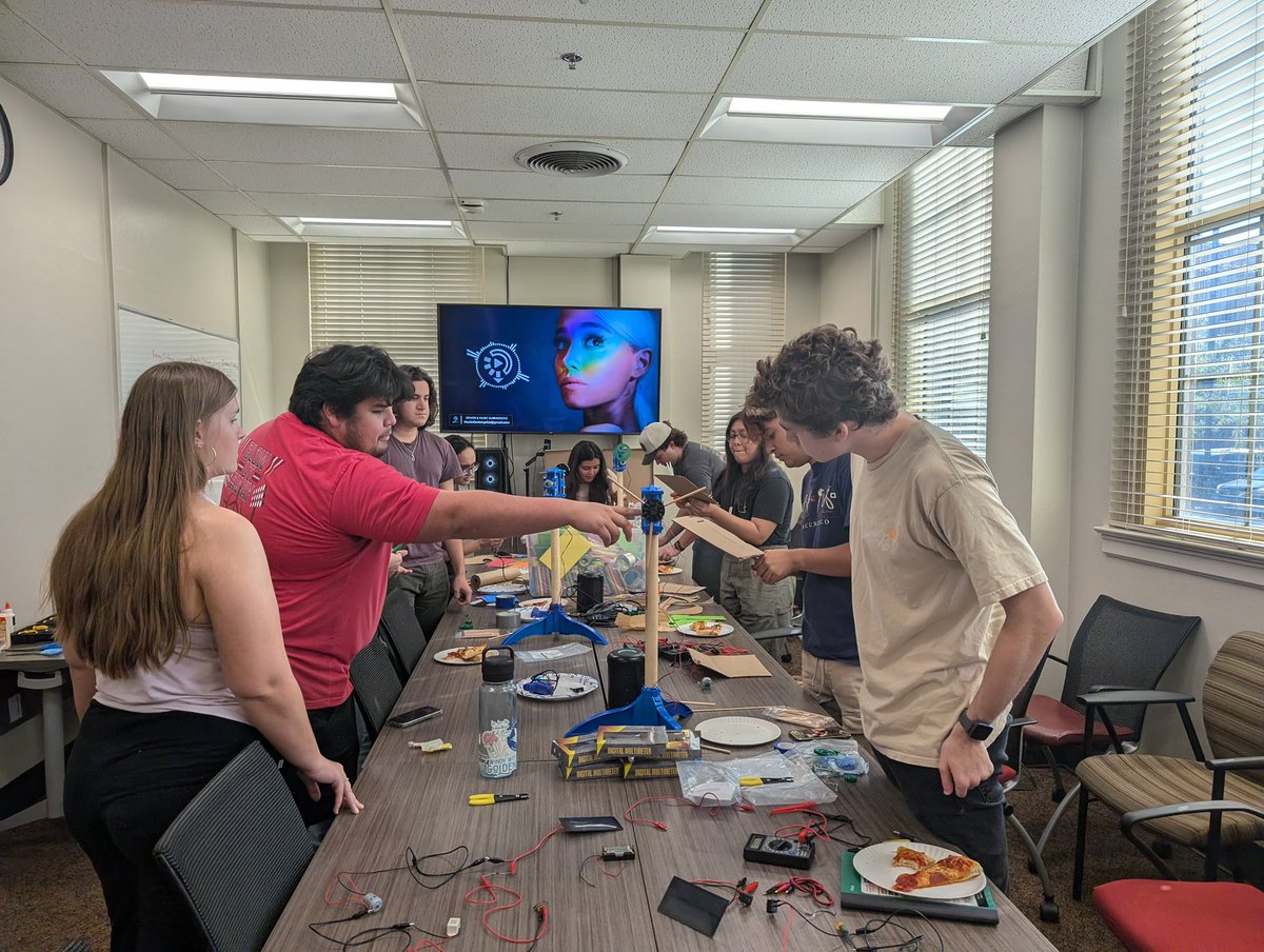 Last Friday, the Team took part in our team’s Energy, Circuits and Instant Challenge. This was an amazing and fun experience and the team cannot wait for the official #KidWind Challenge in the Spring! 

#collegiatewindcompetition #wind #renewable