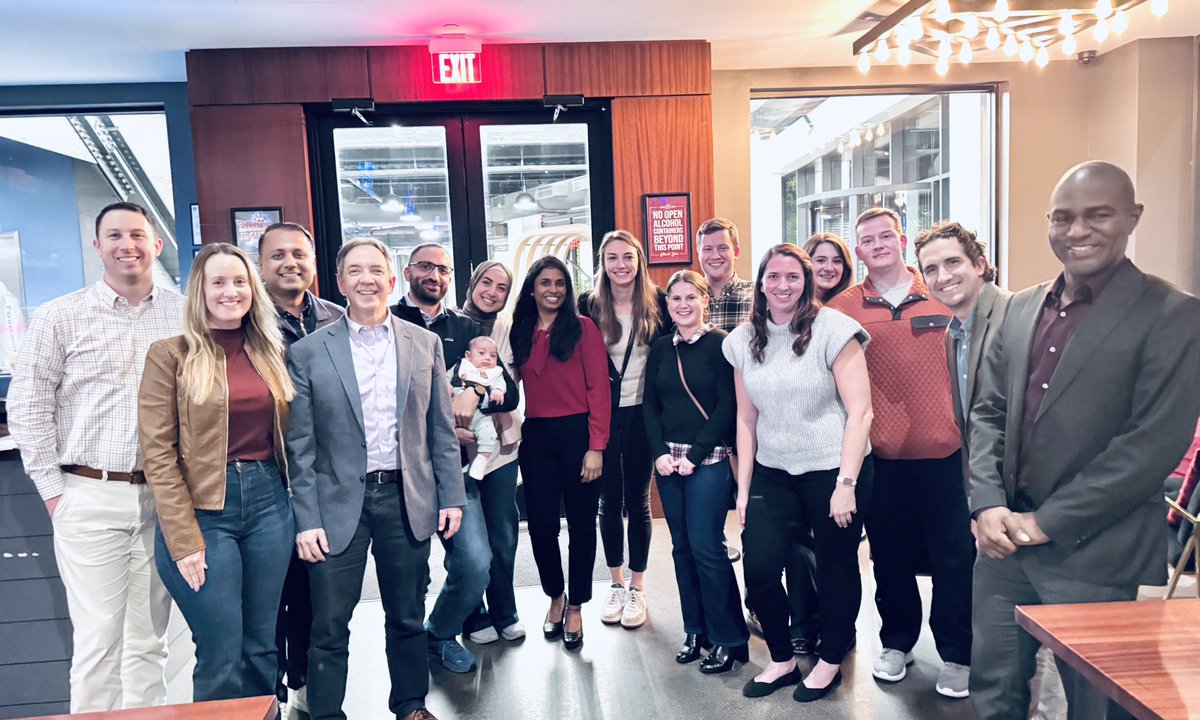 UTK_PCCM's tweet image. Fellowship team-building evening during @accpchest #CHEST2024
Faculty thanking our fellows and residents for their outstanding work and solid presentations!