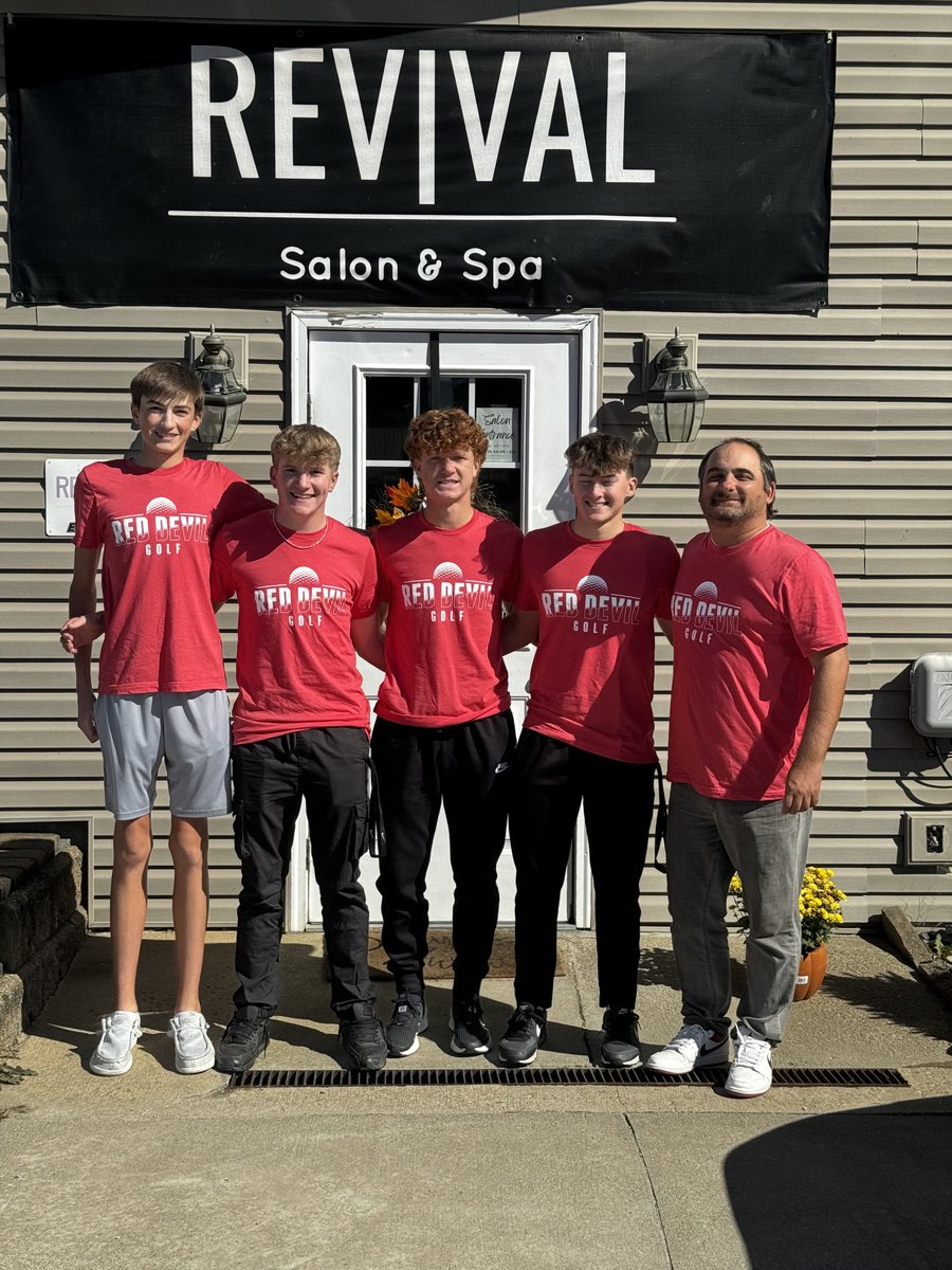 StCDevils_Golf's tweet photo. After a strong showing on the opening day of the season, the boys made an agreement on the van ride home, State Tournament=Buzz cuts! Huge thank you to Revival for the fresh cuts! https://t.co/JAHWBdBuXS