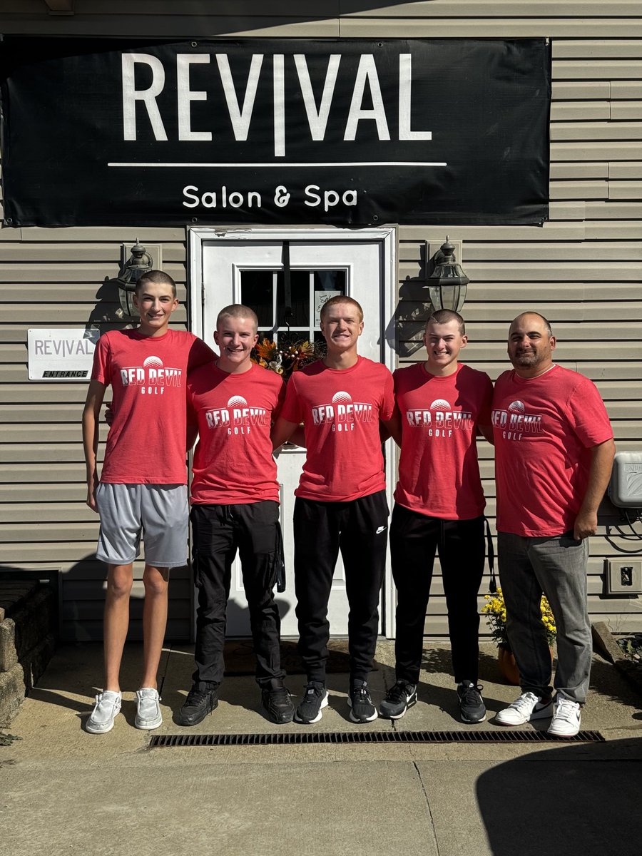 StCDevils_Golf's tweet photo. After a strong showing on the opening day of the season, the boys made an agreement on the van ride home, State Tournament=Buzz cuts! Huge thank you to Revival for the fresh cuts! https://t.co/JAHWBdBuXS