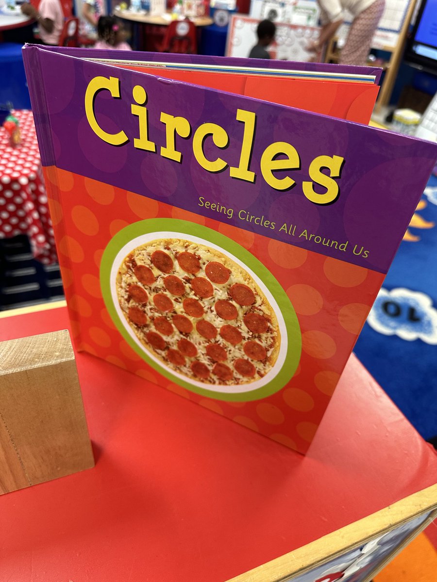 Learning about shapes has been very tasty at Central this week!🍕😋⁦<a href="/RockHillSchools/">Rock Hill Schools</a>⁩