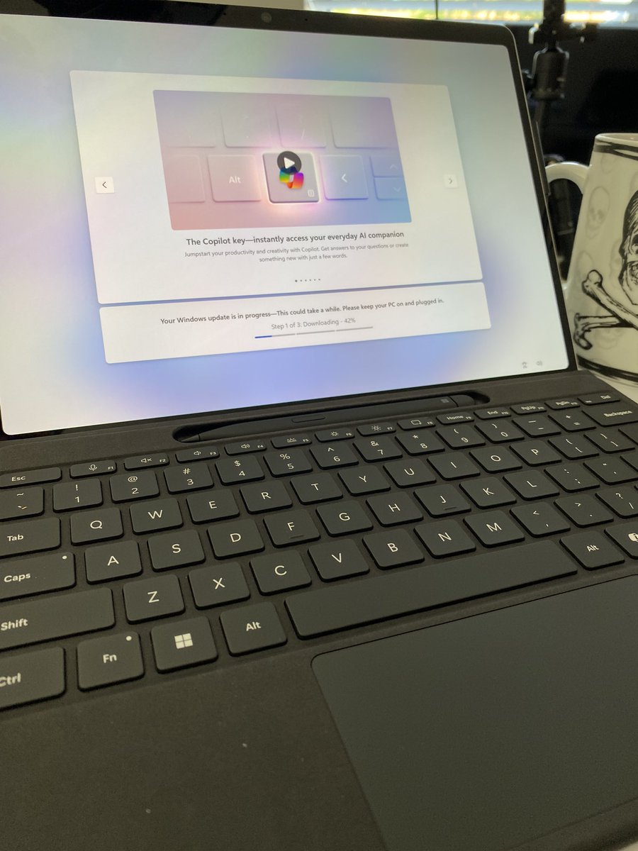 deltatangomike's tweet image. OMG ITS HERE!!!

I’m finally up to date with this amazing @Surface Pro 11 Copilot+

Unboxing update coming soon. 
#SurfaceCreator