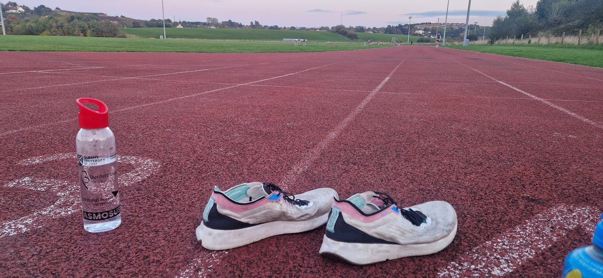 ConorHamilt0n's tweet image. Track session. 12 x 400m @ St. Colman&apos;s track Newry. Hydration provided by #ASMOSUSresource @LCreightonRN