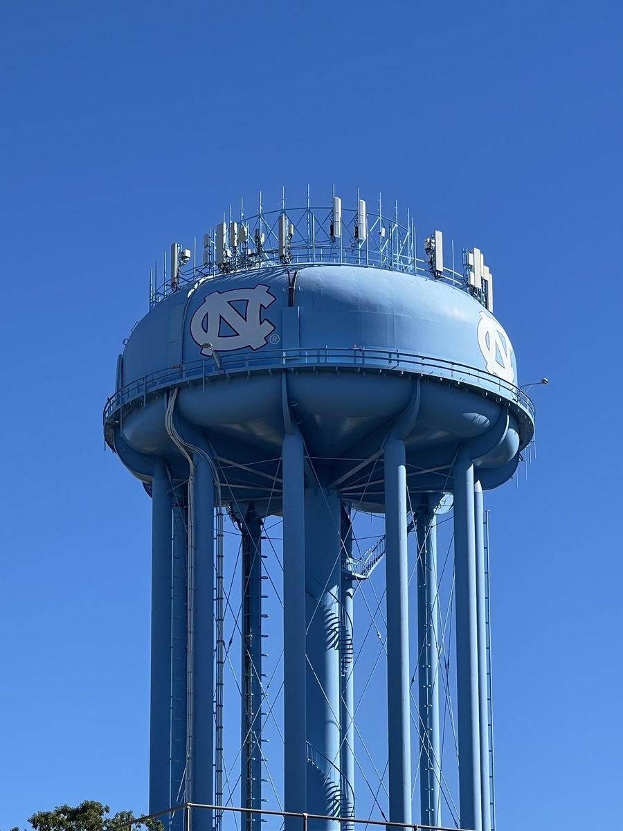 Carolina blue sky, friend. Carolina blue!!! #GDTBATH. ⁦<a href="/UNCWaterTower/">UNC Water Tower</a>⁩