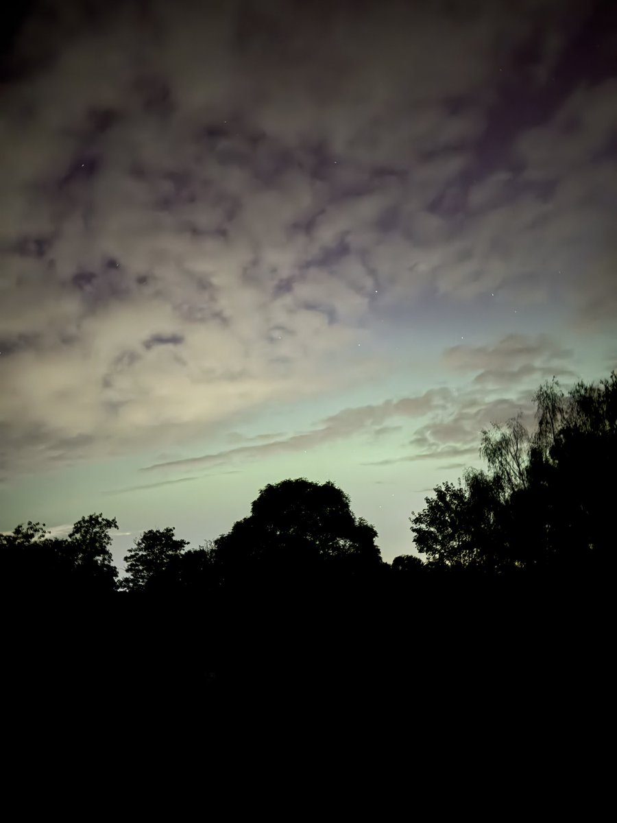 Lovely colour in the northern sky tonight  #northernlights