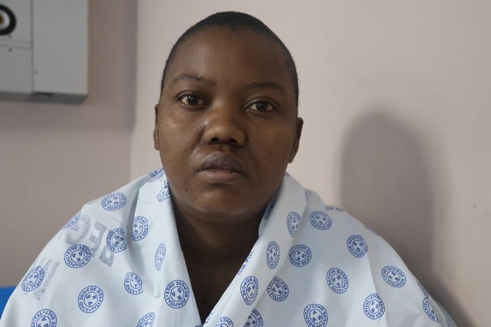 MbazimaThomason's tweet photo. Thelle Mogoerane Regional Hospital is looking for the famil/friends of Siphiwe Nxumalo. Her mother's name is Lappie Manqele from Dumbe in KZN but now stays in Giyani. Siphiwe is currently at Accident and Emergency (Casualty). Contact the social worker 073 218 6331/ 011 891 7135 https://t.co/KHRZ73Xanq
