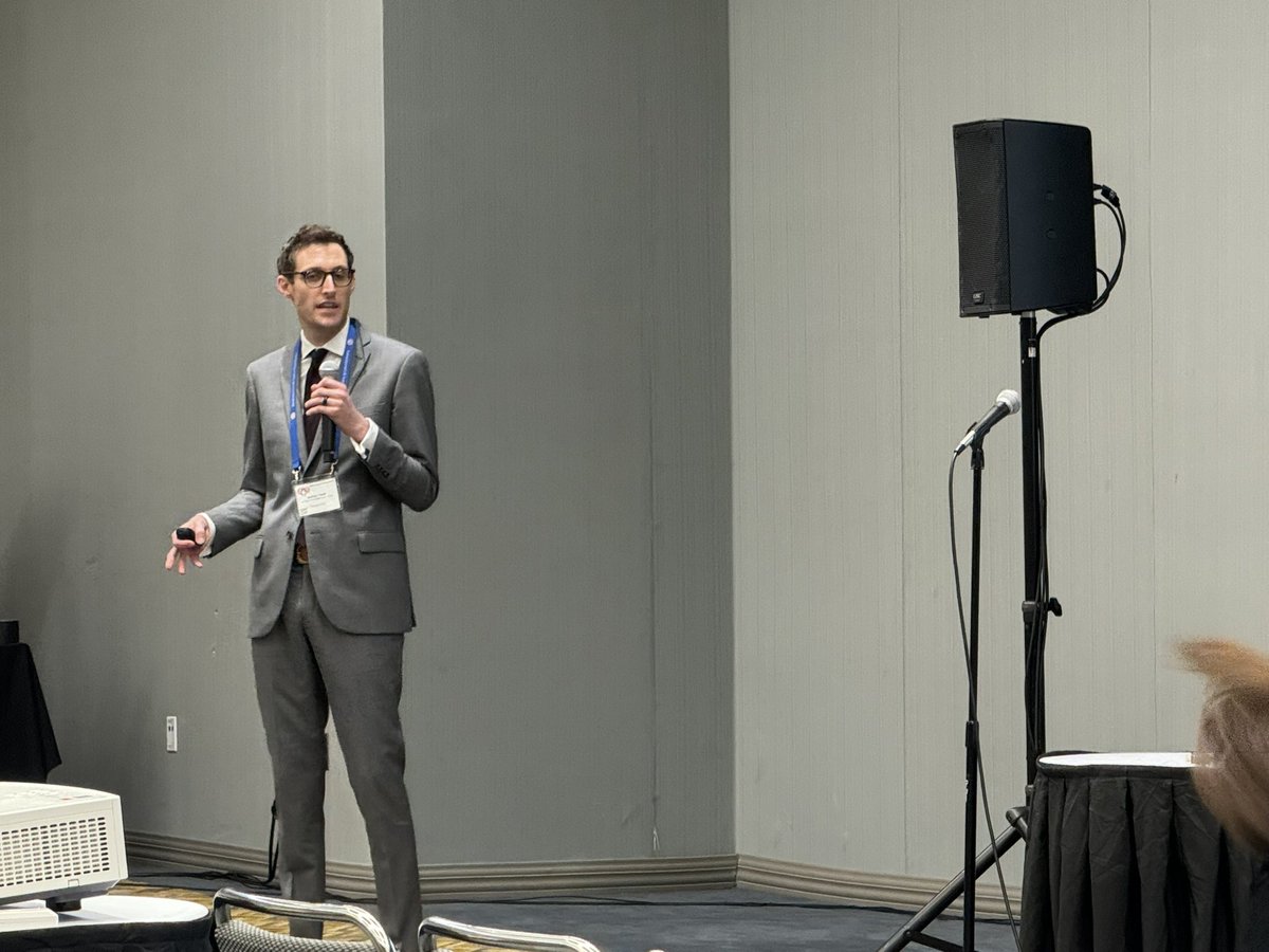 UTK_PCCM's tweet image. Our Chief Fellow, Dr Sam Treat and our ECMO team, presenting at the recent 35th ELSO @ELSOOrg conference in Michigan
“Road Rash: A Case of MVC Resulting in Cardiac Arrest
and Pneumonectomy Supported by VA ECMO”
Making us proud!