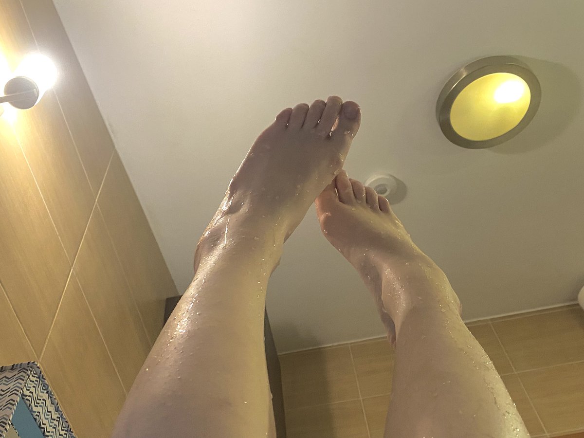 AsiaStopy's tweet photo. Czekam na wasze dm psy🥵🥵🥵

#findom #femdom https://t.co/6n6Qej4hb8