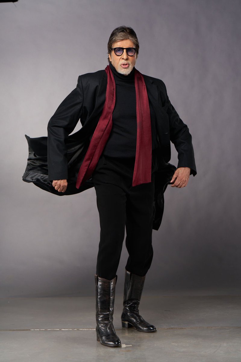 JrYadav1409's tweet image. Greatest Actor of the century &amp;amp; Star Of The Millennium. Wishing the Shahenshah of Indian cinema  @SrBachchan  Sir A Very Happy BIrthday !! 🎂🎊🥳🎈
#HBDAmitabhBachchan #AmitabhBachchan #HappyBirthdayAmitabhBachchan #HappyBirthday @longliveyakuza @prashantkawadia @arkomajumdaref
