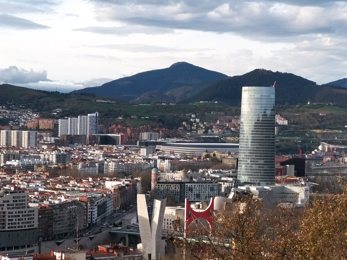 ✈️🅱️ Conexión aérea Bilbao Nueva York, una excelente noticia y un reto ansiado hace mucho tiempo. Es un proyecto estratégico de país, para Bilbao y Euskadi. Ahora nos falta el TAV. Me siento feliz y orgulloso.
Zorionak Bilbao!
#UnitedAirlines #Bilbao
<a href="/bilbao_udala/">Bilbao [Udala - Ayuntamiento]</a> #NewYork