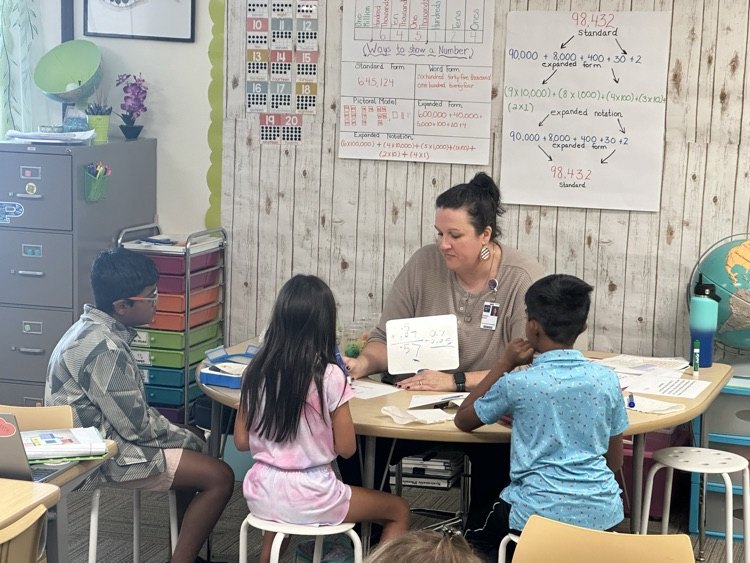 hugheselem's tweet photo. A huge shout out to the fabulous Lauren Spurr and @kaburch1981 for sharing Learning Labs with our equally fabulous 4th Grade teachers! #ProsperProud #LearningLabs #HughesHasHeart https://t.co/DNFmZnPhZO