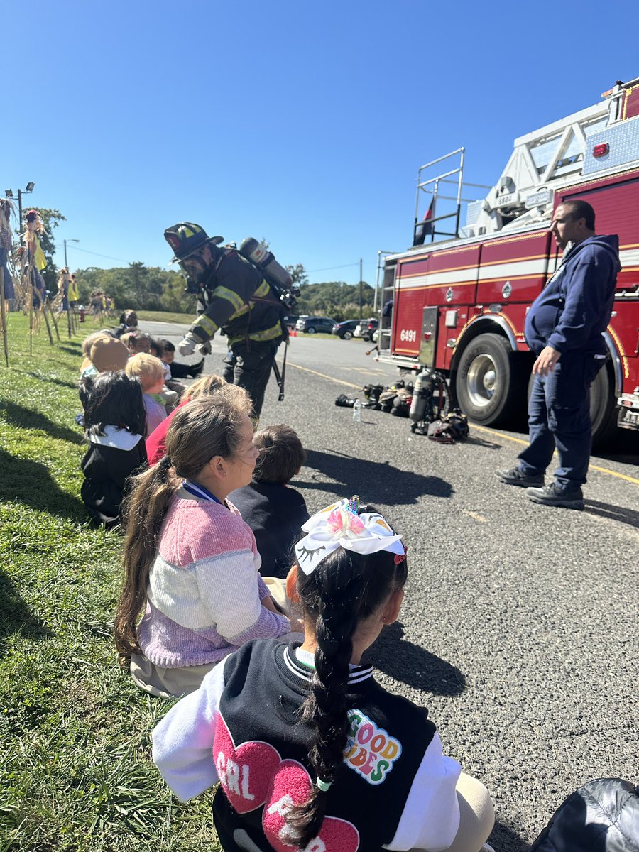 Thank you firefighters for teaching us all about fire safety! <a href="/rbpsEAGLES/">Red Bank Primary</a> #RBBisBIA