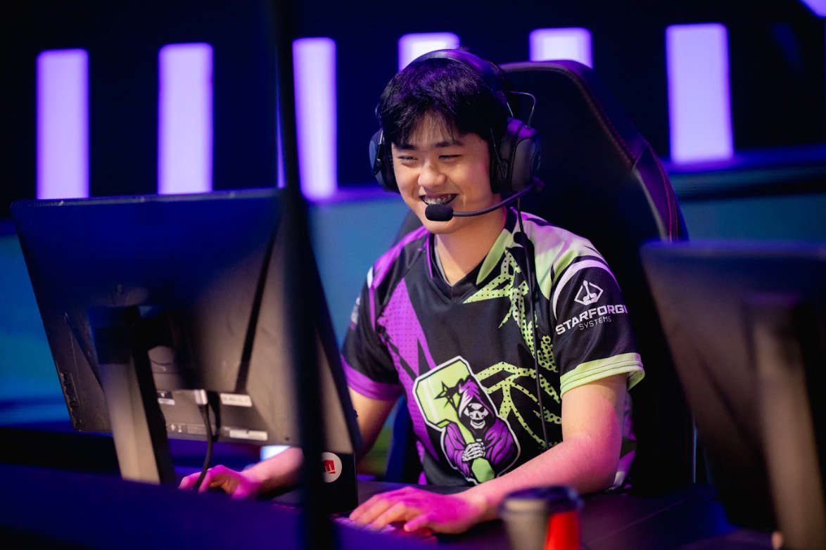 LFT for next split 😄
Happy with how Summer went and I'm proud we were able to reach both finals. I believe that I showed improvement in every split I competed in, and I'm eager to showcase my skills next year!  

You can reach out to me in DMs  
retweets appreciated❤️