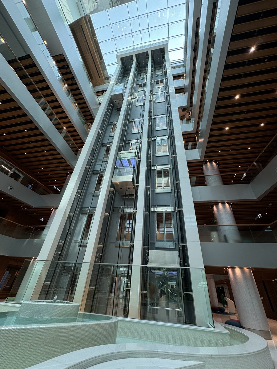 dalvipragati's tweet image. Among the most exquisite libraries I&apos;ve ever seen.

#mohammedbinrashidlibrary #dubai 
#design #architecture #children