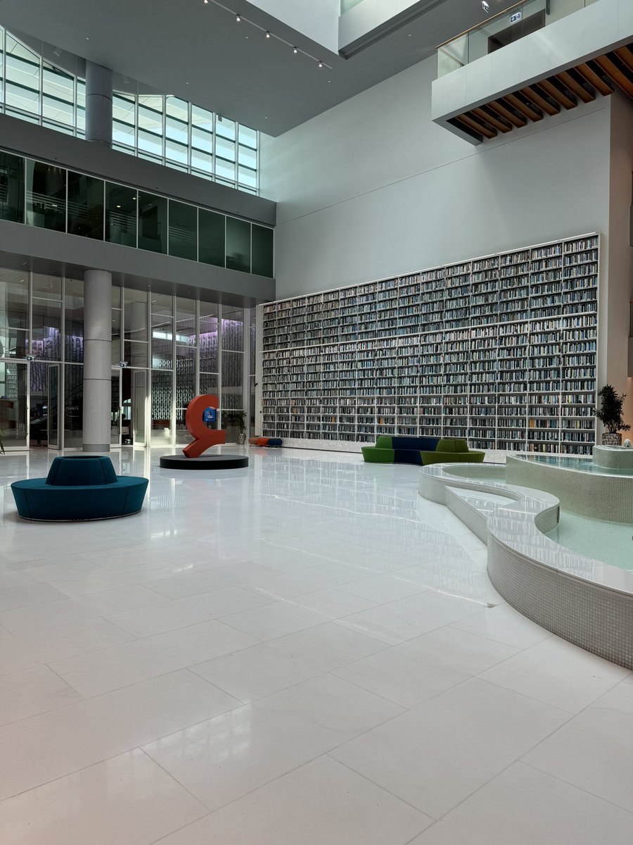 dalvipragati's tweet image. Among the most exquisite libraries I&apos;ve ever seen.

#mohammedbinrashidlibrary #dubai 
#design #architecture #children