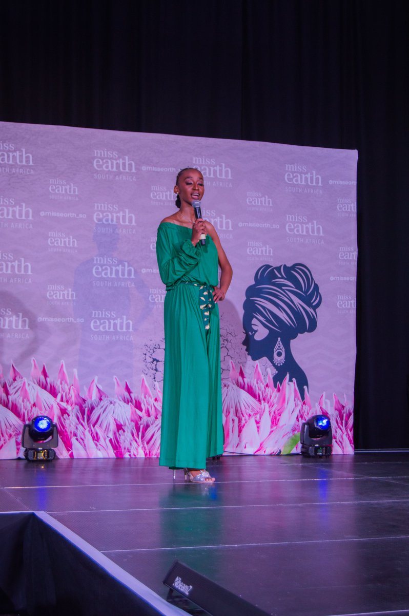 _fatsonthite's tweet image. About five days ago, I stood on a stage of my very first pageant to make it to the finale. It has been a life-changing journey that I will never forget. Thank you
@missearth_sa , for welcoming me with open arms and seeing my potential💚 

Photography by Khumo Nthite

#missearthsa
