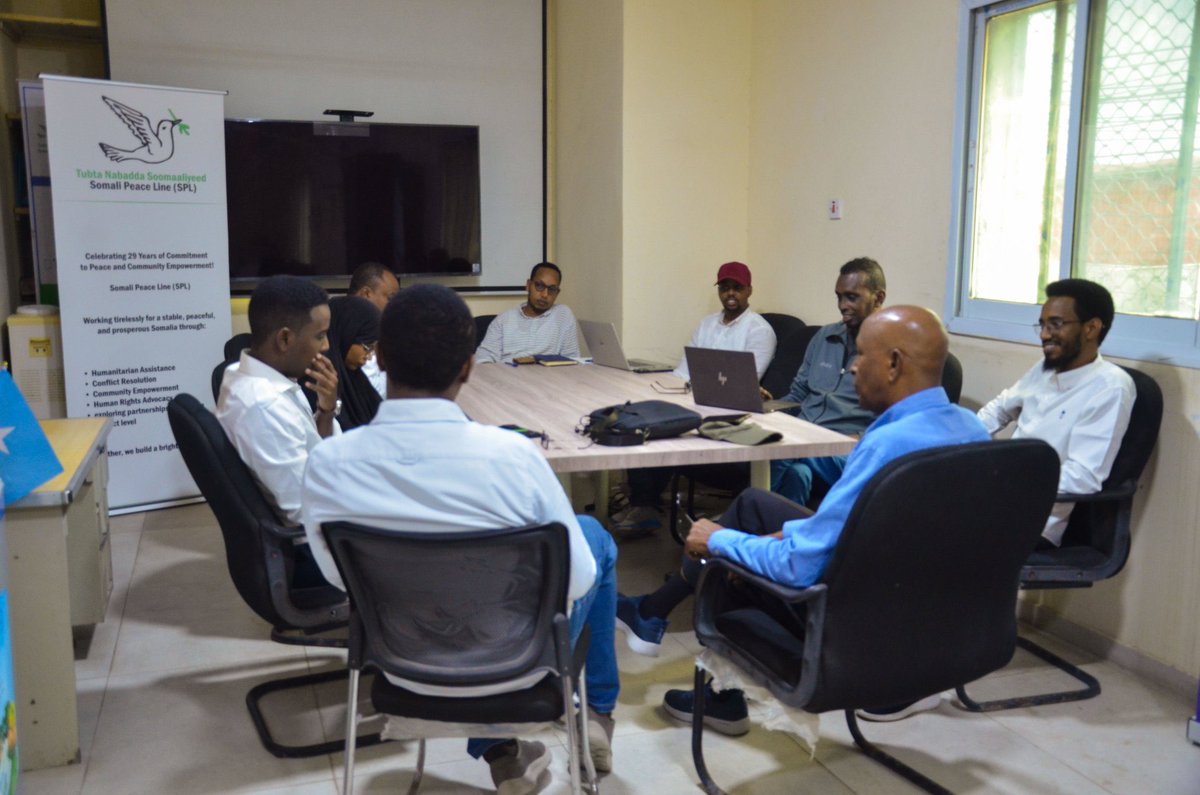 shariif_jama's tweet photo. Representatives from @SaveChildrenSO and @SIDRAInstitute visited SPL HQ in #Mogadishu to  share experiences, and explore collaboration. The SPL team warmly welcomed them, with a focus on the #NORADproject while also delving into broader partnership opportunities. https://t.co/NP9jUHfzEG