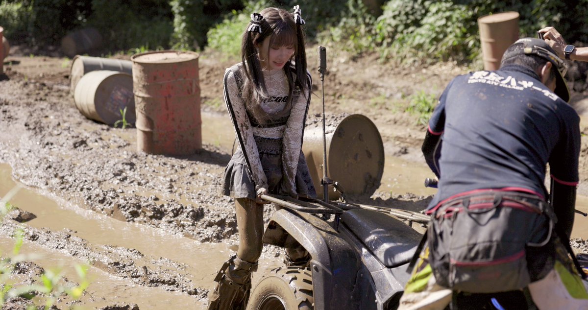ruinstreetstyle's tweet image. Our Model in Japan, Mari, wearing her #DimMoire denim set and is ready to have a full muddy ATV adventure in #東京バギー村 ! Full video available tomorrow 7am PST.  #muddy #wetlook #wam #mudbike #denim #泥んこ遊び #濡れフェチ #汚れフェチ #地雷女 #地雷ファッション #陷泥 #bikegirl