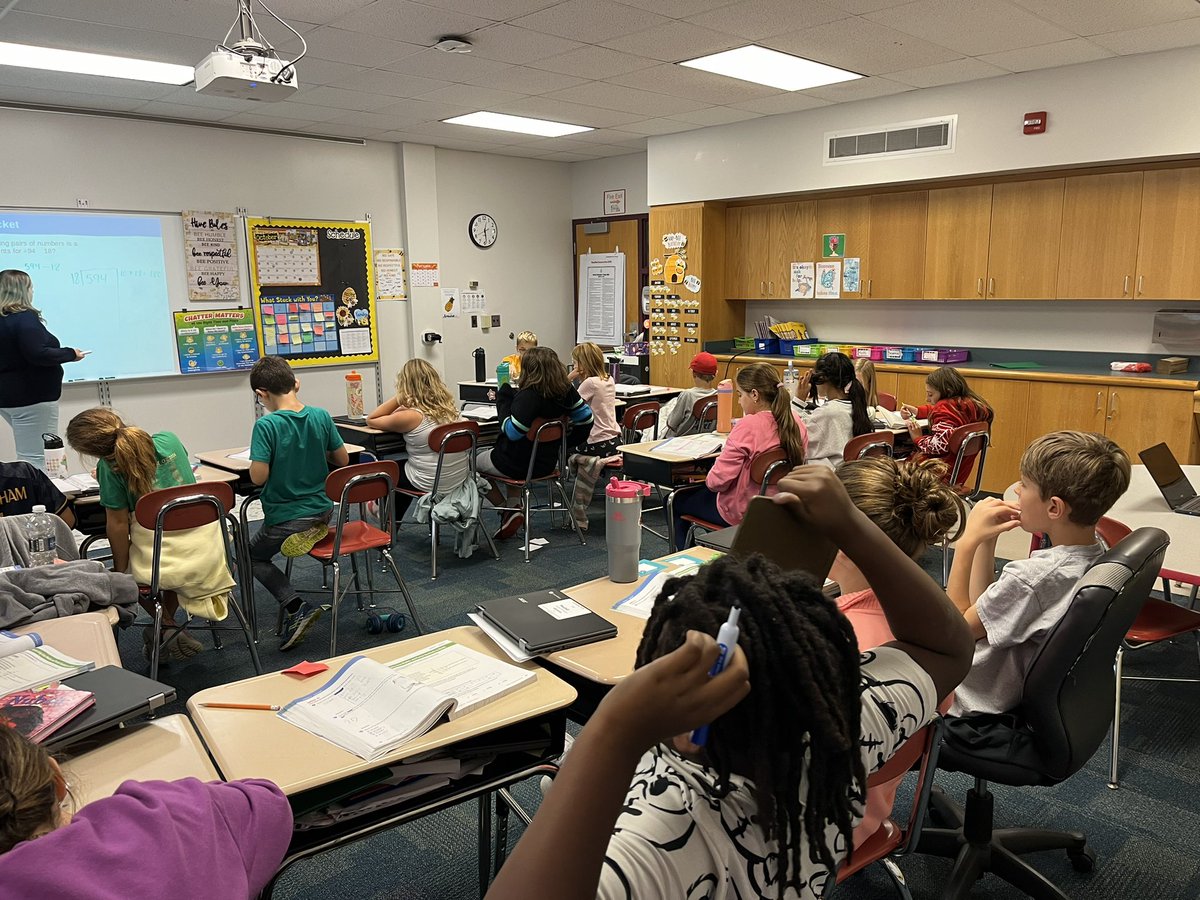 Meaghan Stanton (@stantonm315) on Twitter photo 5th graders making long division look easy this afternoon! <a href="/MrsKathrynTa/">Mrs. Kathryn Ta</a> <a href="/WesthillCSD/">Westhill Schools</a> 5th graders making long division look easy this afternoon! <a href="/MrsKathrynTa/">Mrs. Kathryn Ta</a> <a href="/WesthillCSD/">Westhill Schools</a>