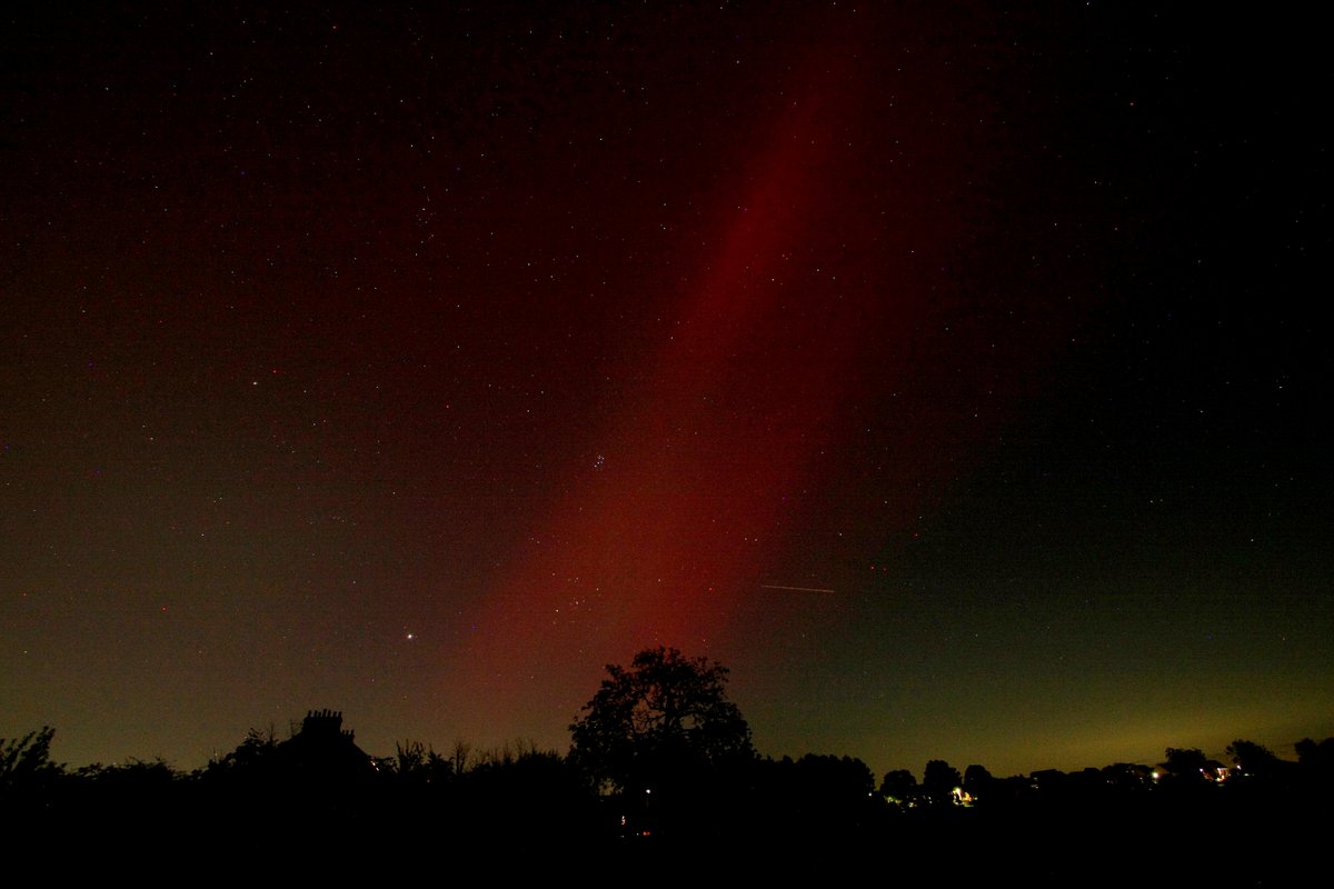 #Aurora or maybe #STEVE - not sure, but incredible to see tonight from a dark field surrounded by sheep! 13 second exposure - Harbury, Warwickshire