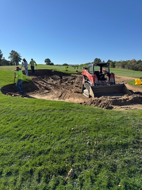 XGD_Systems's tweet photo. @TDI_Golf is at the stunning @ridgecpn with @troon in #colorado #fallgolf #bunkers #turflife #turfgrass #construction #golf #bluesky #bigequipment #hardwork #tdi #xgd https://t.co/JVWA2aPs4j