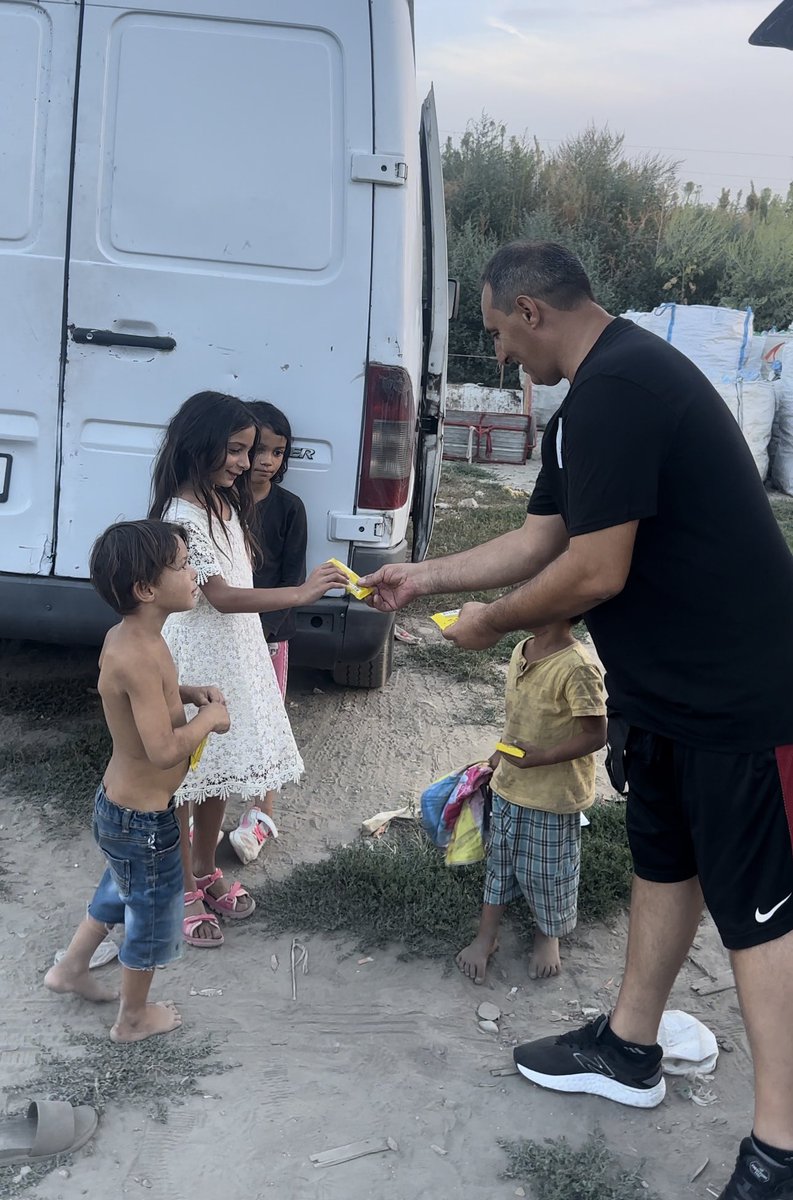 BasketOfHopeCAN's tweet photo. "Children are the world's most valuable resource and it's best hope for the future". 

Every time we enter a village to deliver food to families, we always make sure to have extra snacks and treats to hand out to the neighborhood children! 

It always puts a smile on their faces! https://t.co/9teTUVFeZy