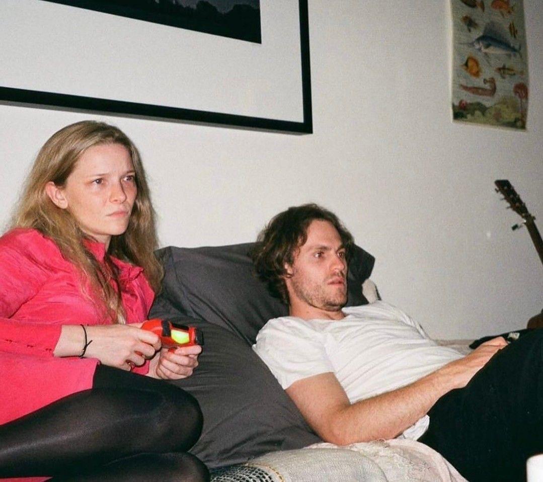 fernandasa07's tweet image. Galadriel e Sauron lutando pelo controle da Terra Média. 😅
#AneisdePoder #RingsofPower #Galadriel #Sauron #Tolkien