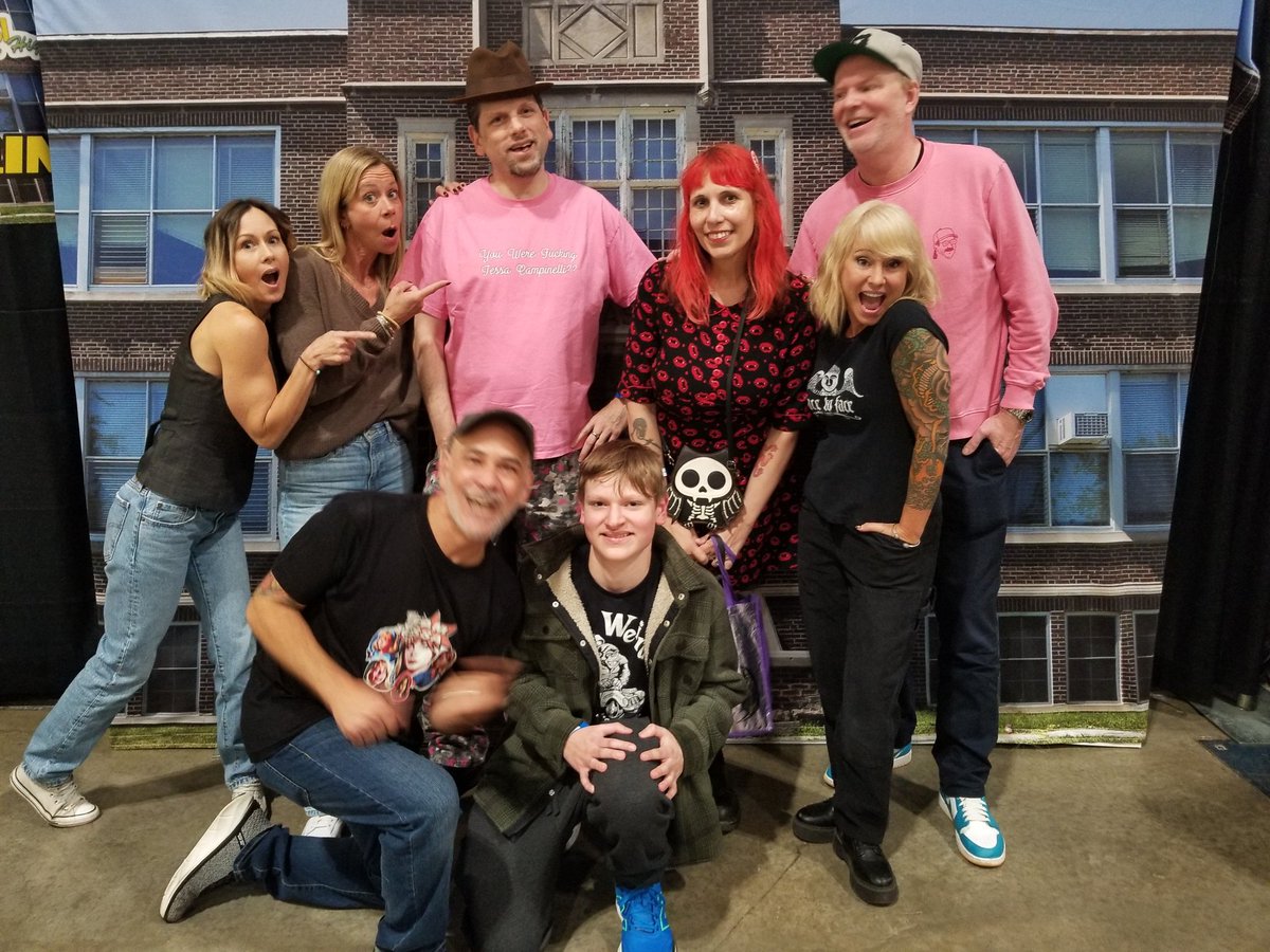 seedparty's tweet photo. I never dreamed I would meet some of the cast of Degrassi Junior High! Thank you, God! @Degrassi @inlovewithspike @degrassinsider https://t.co/rnWmNSK16G
