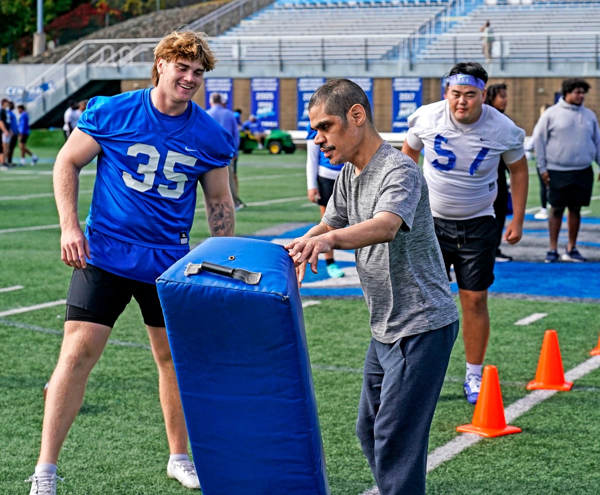 CCSU's tweet photo. What happens when you combine the passion of collegiate football players and coaches with the inspiring spirit of individuals with disabilities? You get an hour full of joy, laughter &amp; unforgettable memories @ccsu_fb💙🔱

#CentralCT175 #GoBlueDevils #BeautifulLivesProject https://t.co/poVgKsIsto