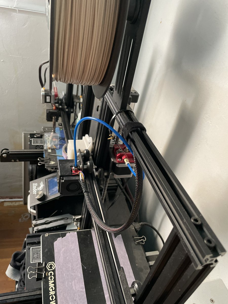 hinotoricos's tweet image. Opening to cosplay commission for fans of anime or video games.  I’m a 3D modeler by trade and extensive experience with cosplay props with focus on electronics and leds in props. Dm for people interested share with friends #cosplay #Commission #propbuild