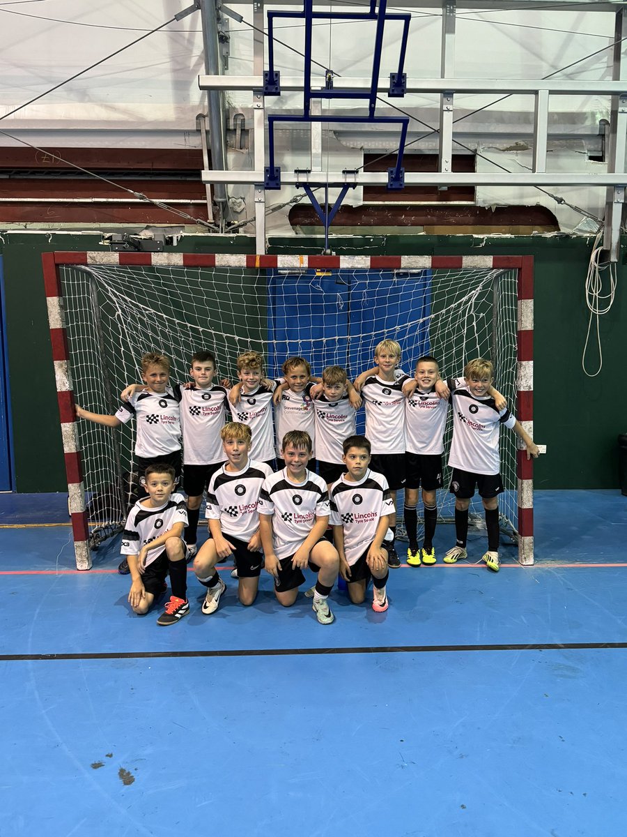 StevenageFutsal's tweet photo. A top couple of Thursdays down versus Leyton Orient 9/10/11s on our last ever trip the iconic score centre 🏟️ 

Boys looking the part in the new @VX3apparel match shirts sponsored by Lincoln’s Tyres 🛞 https://t.co/AuqYqDAZno