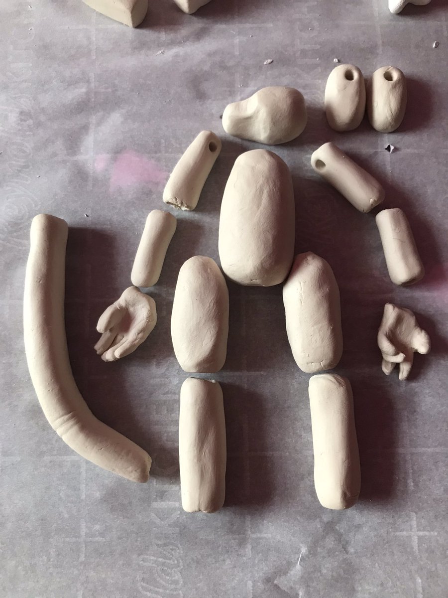 FurryVexx's tweet photo. My friends bday was the other day, so I started making a clay fursona sculpture!! Hopefully I’ll get better with this practice, the Xenomorph is on the back burner for the moment 
#claysculpting #fursona #furryart #sculpt #clayfurryart #claysculptureart #fursonasculpture #furries https://t.co/hNkjPPW6Gv
